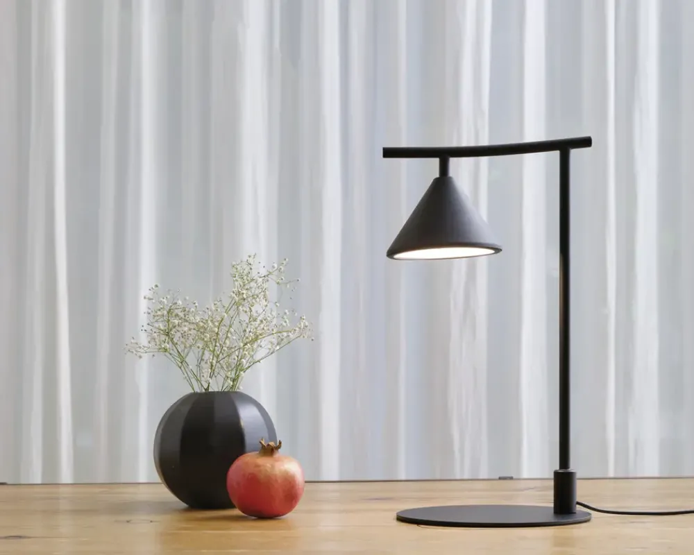 Hot Daells Bolighus Bordlampe Fuji sort H.40,5 cm