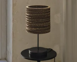 Hot Daells Bolighus Bordlampe genanvendt pap H.38,5 cm