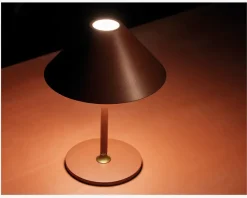 Daells Bolighus Bordlampe Hygge brun H. 25 cm Rød