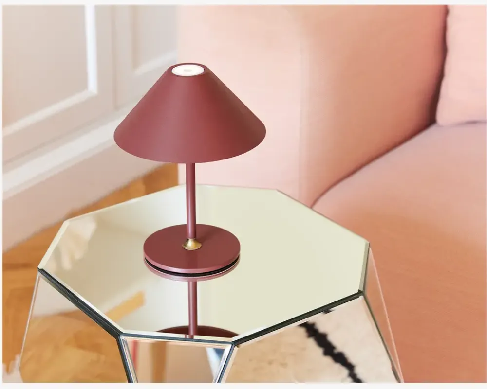 Daells Bolighus Bordlampe Hygge brun H. 25 cm Rød