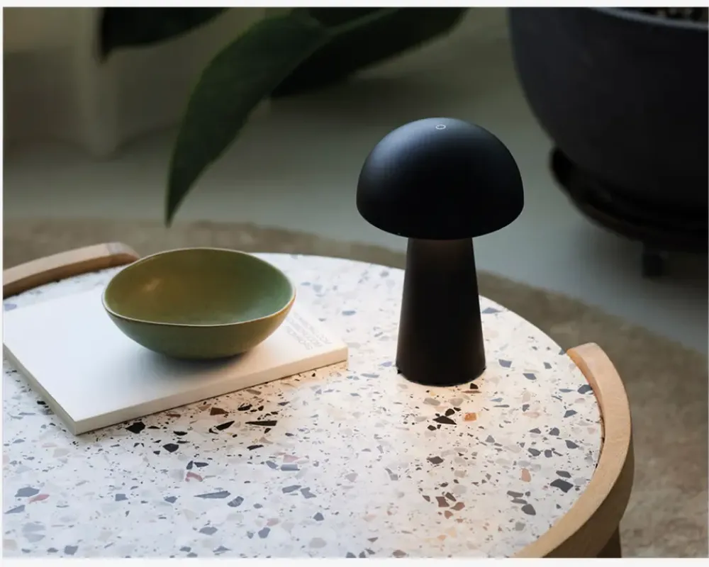 Best Daells Bolighus Bordlampe Move Me LED H.21,5 cm Sort