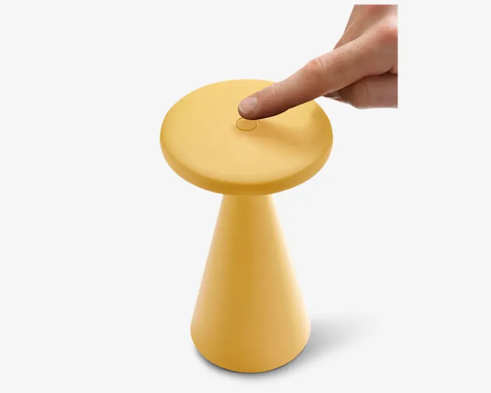 New Daells Bolighus Bordlampe Nyhavn støvet H.21,5 cm Gul