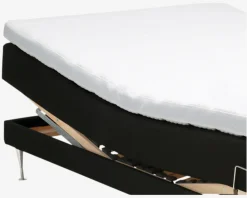 Clearance Daells Bolighus Elevationsseng inkl. Topmadras 140 x 200 cm