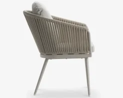 New Daells Bolighus Havestol i cremefarvet inkl. hynde