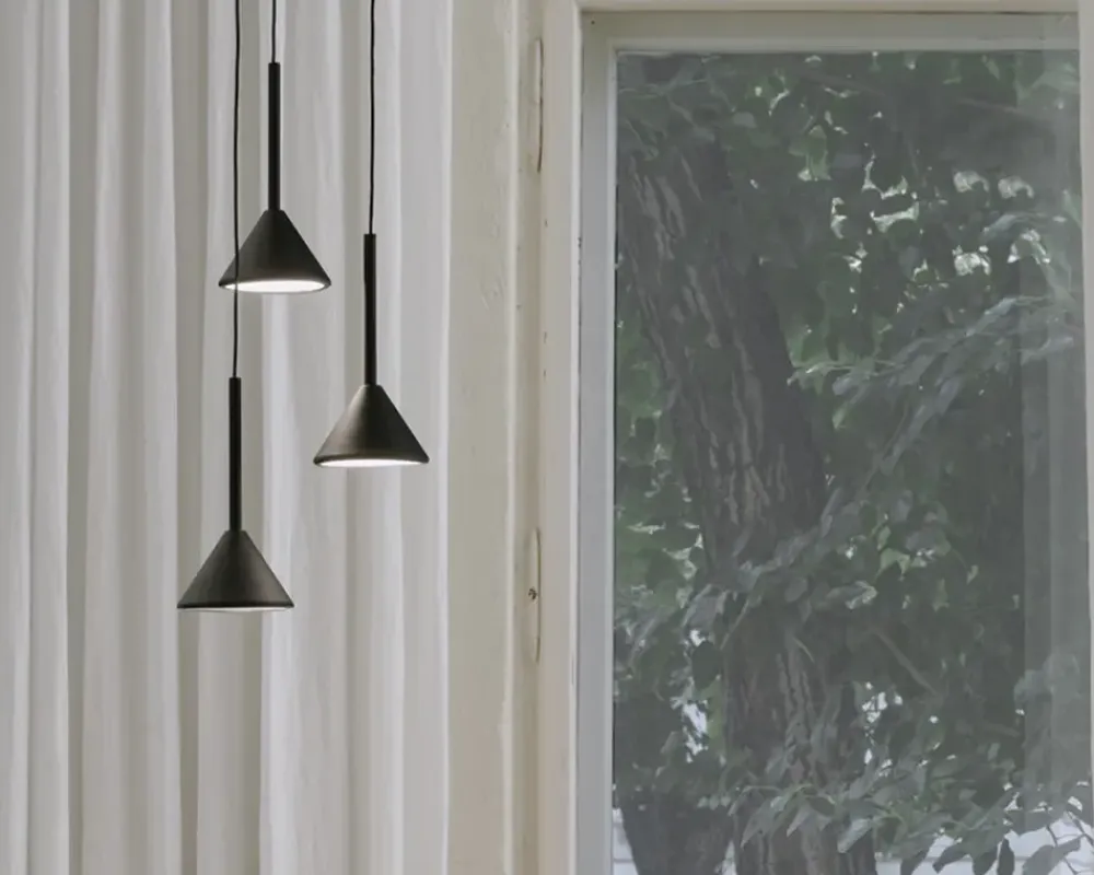 Best Daells Bolighus Loftlampe Fuji 3 x pendel sort Ø.29 cm