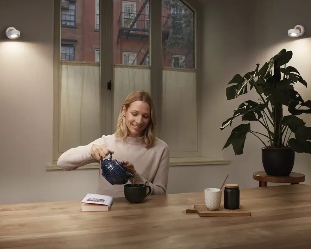 Best Daells Bolighus Loftlampe spot Pluto hvid L.9 cm