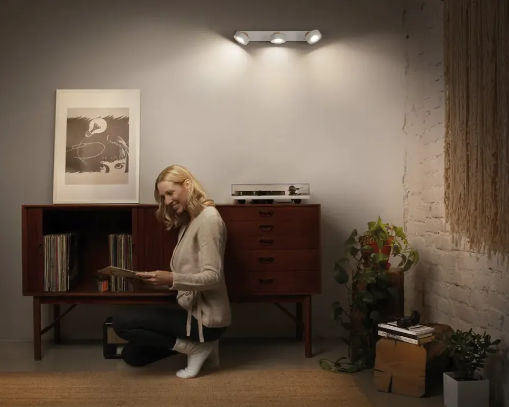 Sale Daells Bolighus Loftlampe spot Pluto hvid L.49,8 cm