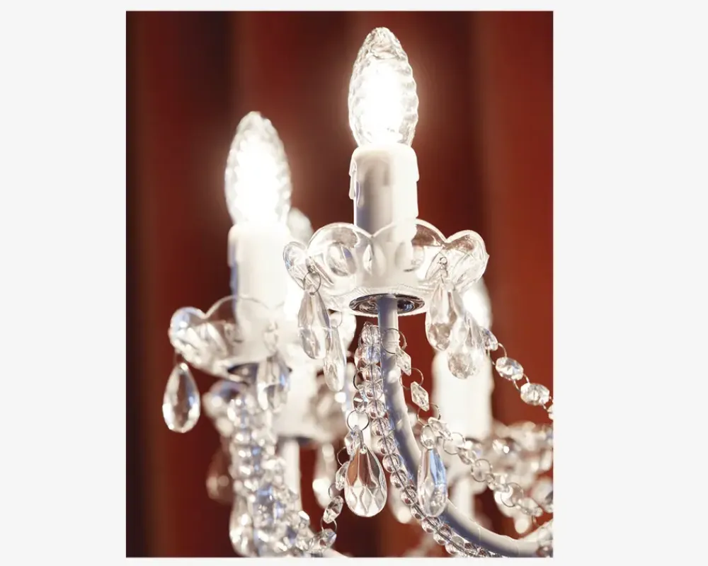 New Daells Bolighus Lysekrone Imperial 12-Armet Hvid Ø.74 cm