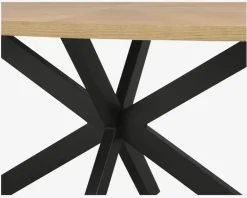 Outlet Daells Bolighus Ovalt spisebord i eg finer