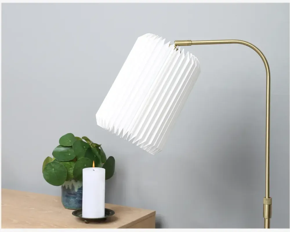 Hot Daells Bolighus Peak Gulvlampe Plast Messing H.145 cm