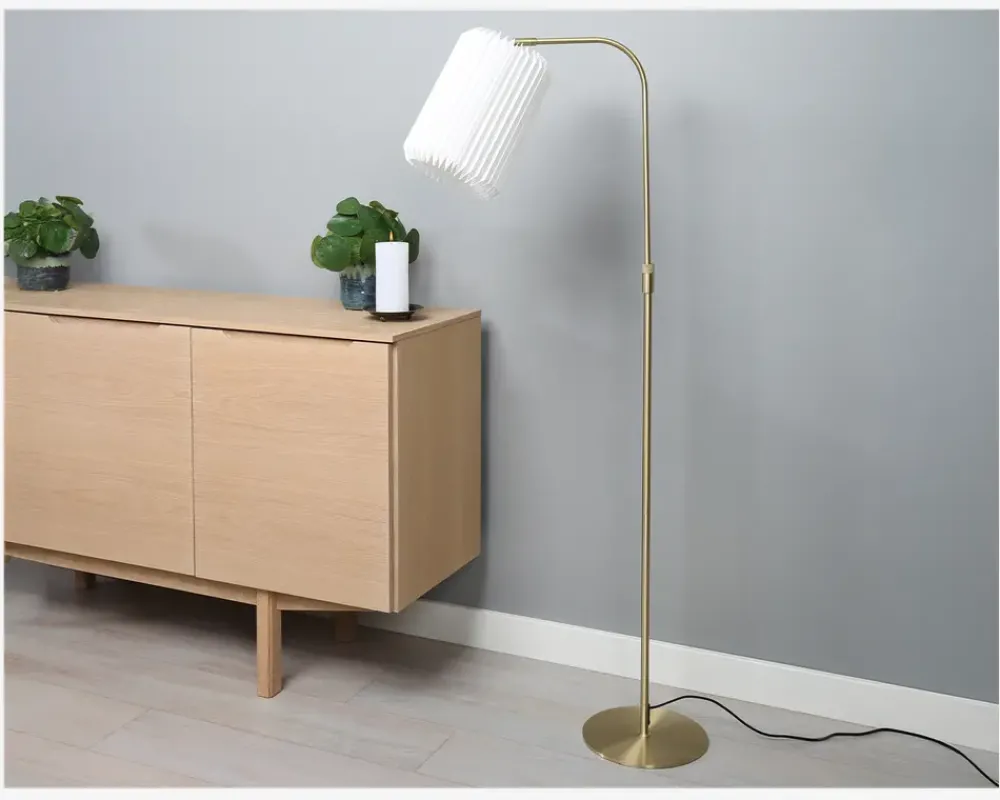 Hot Daells Bolighus Peak Gulvlampe Plast Messing H.145 cm