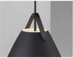 Online Daells Bolighus Pendel Strap Ø.27 cm. Sort