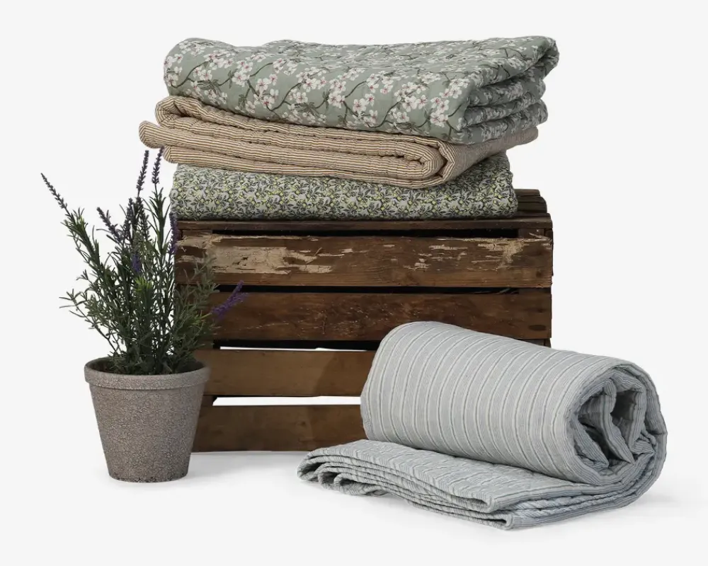 Daells Bolighus Quilt Plaid Ethnic Stripes Blå