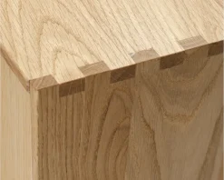 Best Daells Bolighus Reolopstilling med døre og skuffer olieret Eg