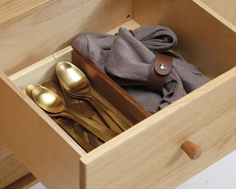 Best Daells Bolighus Reolopstilling med døre og skuffer oileret Eg