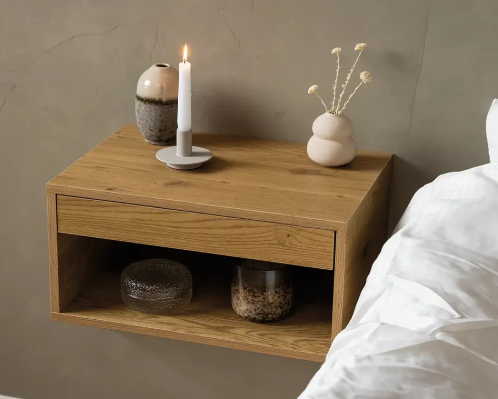 Daells Bolighus Sengebord Cholet med 1 skuffe vild eg kunstfiner