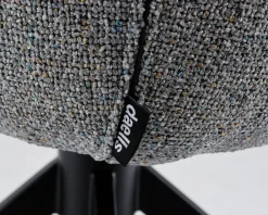 New Daells Bolighus Spisebordsstol med armlæn i grå