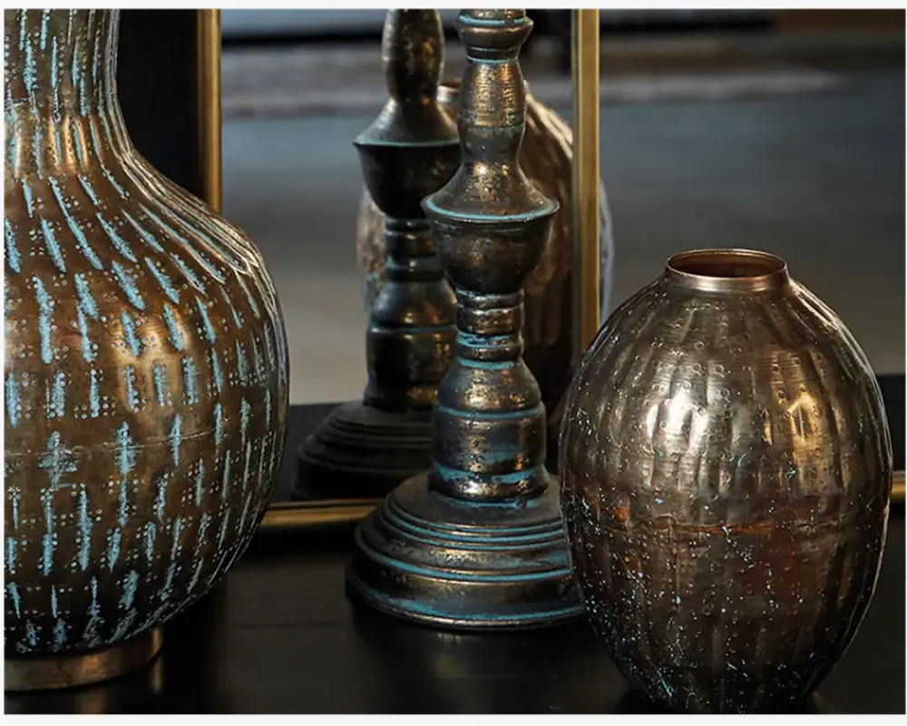 Daells Bolighus Vase Hamret Antik H.20 cm