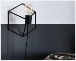 Best Daells Bolighus Væglampe Wall Cube Ø.25,5 cm Inkl. Pære